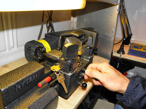 FMI Professional Locksmiths - Visual