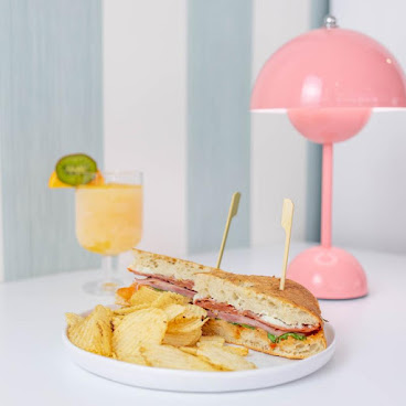 Zachary's Daiquiris | Downtown Charleston Bar by null