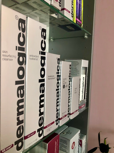 Body & Face Place
