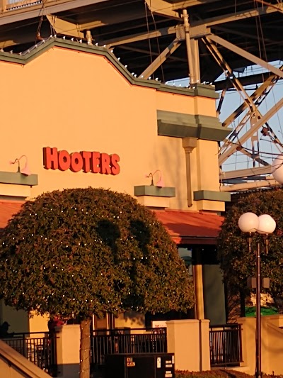 Hooters