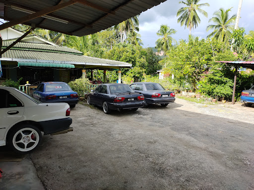 Bengkel Kereta East Garage