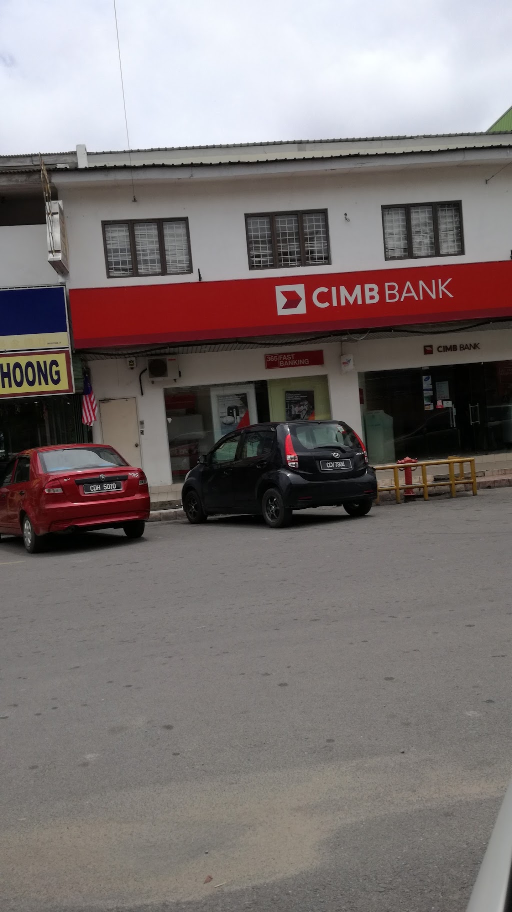 Waktu operasi cimb