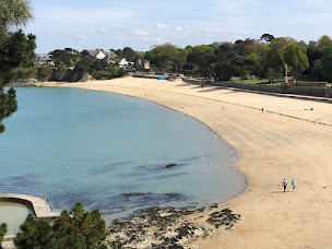 Photo n°3 de HULBERT LOCATIONS - RESIDENCE DU PRIEURE à Dinard (Logement meublé)