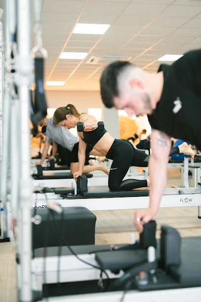 Flow Training Pilates Dos Hermanas
