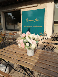 Photo n°6 de La Boutique d'Amande - Épicerie fine et salon de thé à Saint-Vincent-de-Mercuze (Épicerie fine)