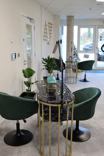 Beauty Salon -Maketimeforyou.