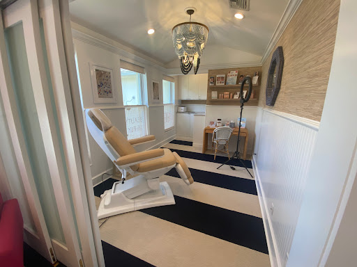Beauty & Fly – Bridgehampton - Thumbnail