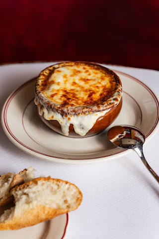 Le Diplomate by null