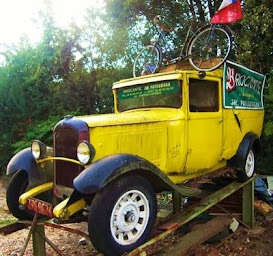 Photo n°25 de Brocante Jean-Marie Patoureau à Château-l'Évêque (Magasin d'ameublement d'extérieur)