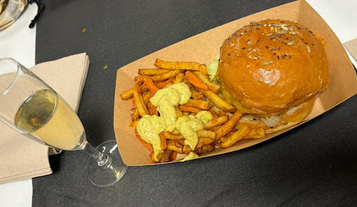 Photo 4 - Shefu Burger