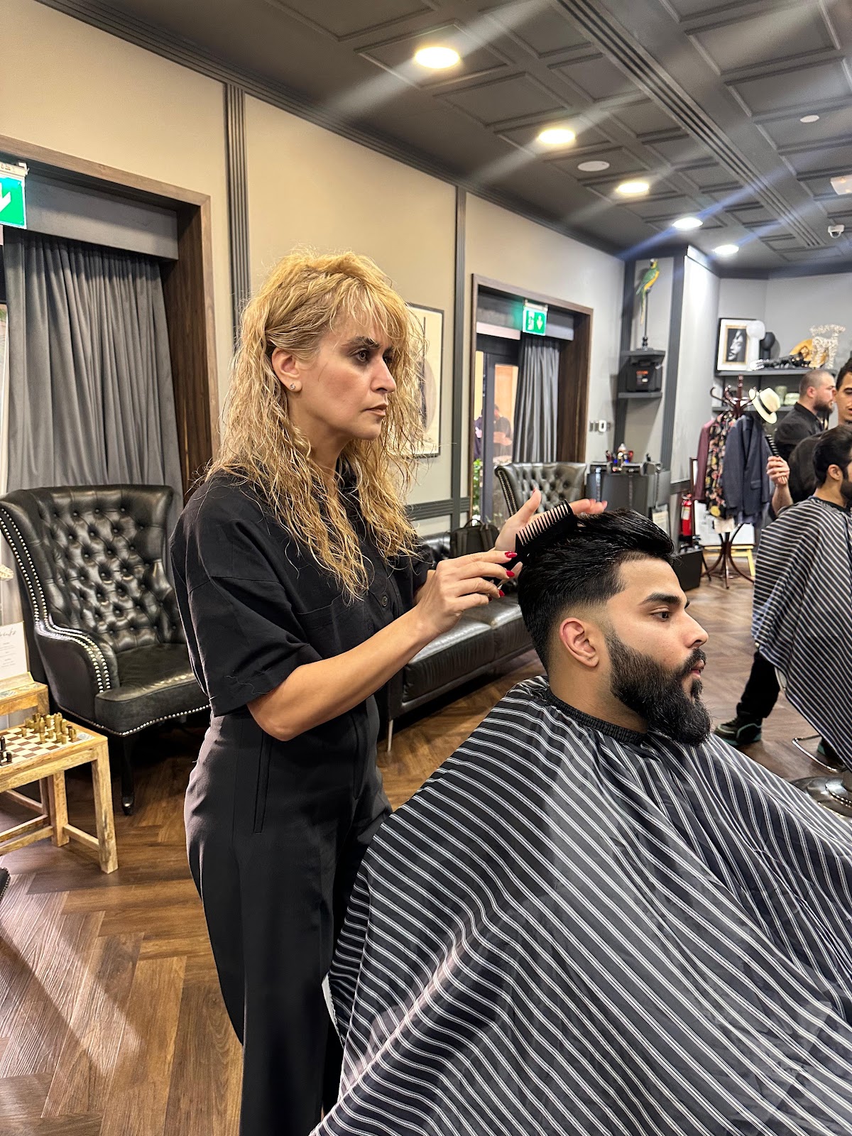 CG Barbershop - صورة 2