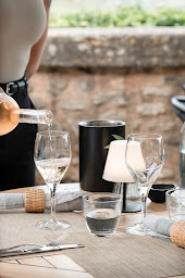 Photo n°18 de CLOVIS & BASINA | Restaurant à Crillon Le Brave à Crillon-le-Brave (Bar lounge)