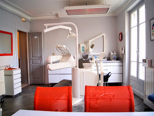 Photo n°4 de Dr Suzanne GRANGE à Paris (Dentiste)