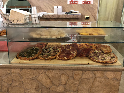 Pizzeria Santa Maria delle grazie Gallery - Italy