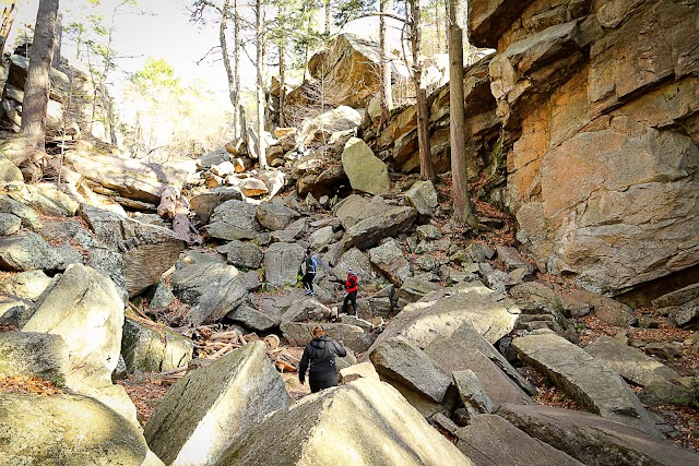 Purgatory Chasm State Park