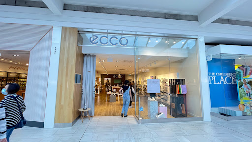 ECCO Richmond Centre - Thumbnail