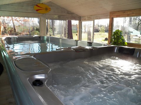 Photo de Location maison piscine intérieure - spa jacuzzi - en Gironde Aquitaine à Hourtin (33990)