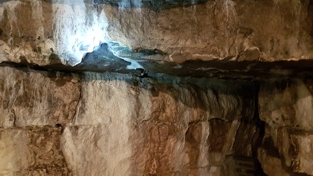 Tyendinaga Caves