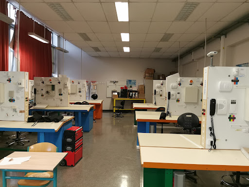 School De La Mare Carrée - Thumbnail
