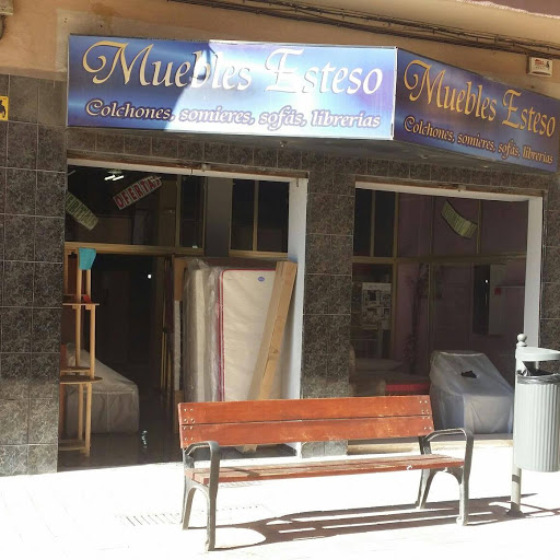 Muebles Esteso Logo