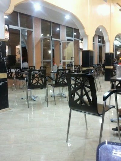 Photos of Caf&eacute; Annakhil