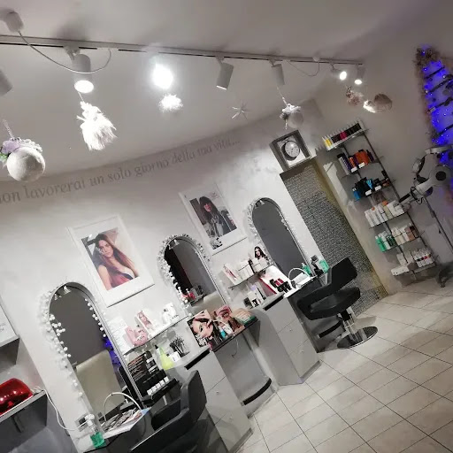 L'Altro Io Hair Studio Sara Di Milani Sara - Thumbnail