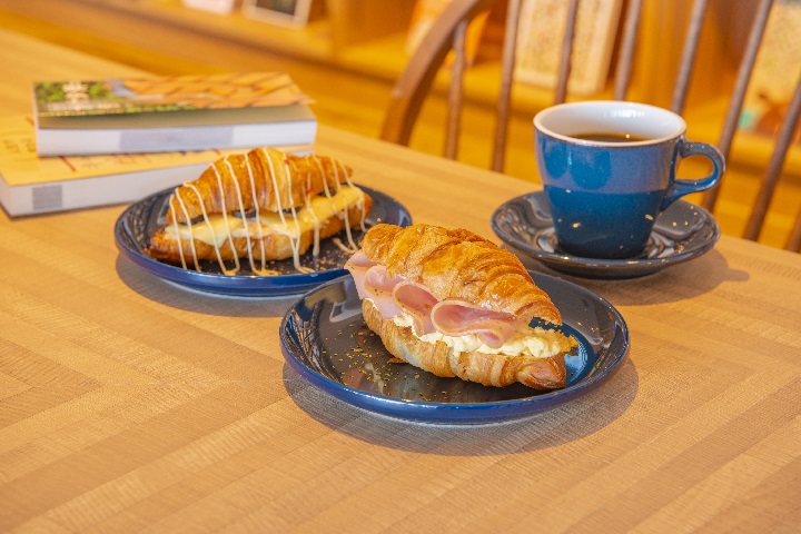 Library＆Cafe BLOSSOM COFFEE