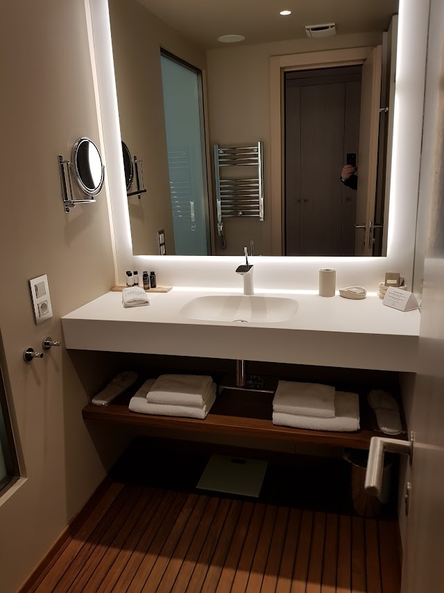 Hydrama Grand Hotel