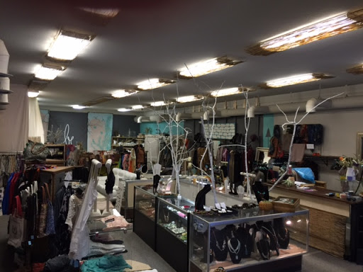Be Boutique / Aura Gallery & Studios