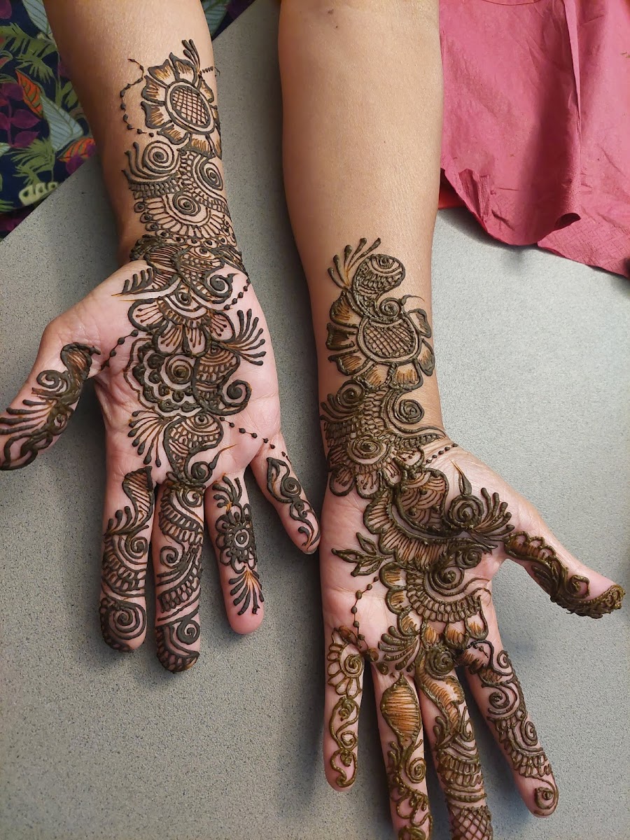 KP Mehndi and makeup photo 4