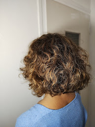 Photo n°23 de L'unique Coiffure chez Sarah à Bonneville (Salon de coiffure)