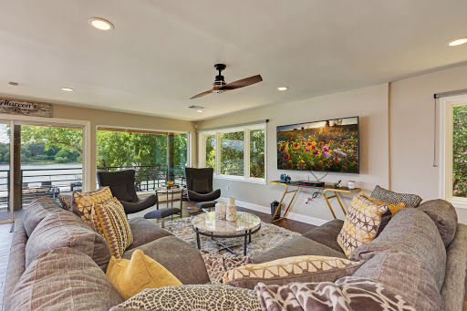 THE ANCHOR HOUSE - LBJ Lakefront - Thumbnail