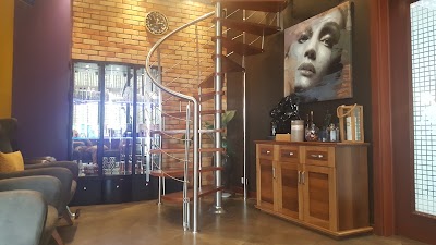 Photos of Kenzo's Place Pearl City Salon