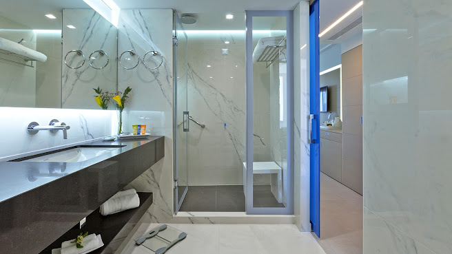 Neptune Luxury Resort by null