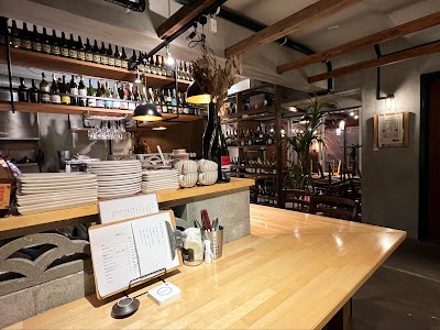 二階のワイン食堂 ばんさん