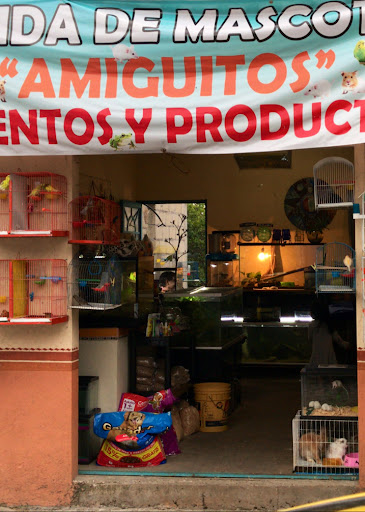 Acuario y Tienda de mascotas “Amiguitos “.