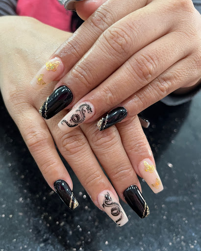 Adri nails beauty spa