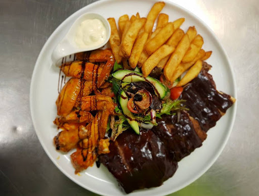 Sandy's Bar + Grill - Thumbnail