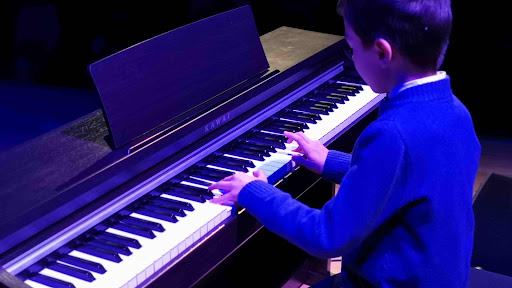 Szkoła Gry na Pianinie i Keyboardzie - StudioArt Digital Warszawa