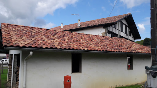 Photo de Ent DUPONT RÉNOVATION TOITURE Charpentier couvreur couverture toiture démoussage nettoyage Couvreur a villeneuve sur lot à Casseneuil (47440)