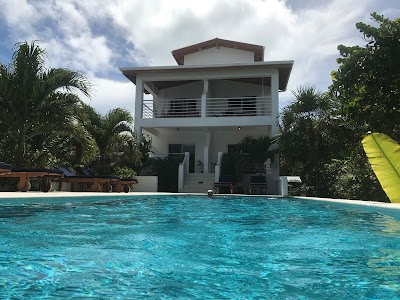 Photos of Weezie's Ocean Front Hotel and Garden Cottages