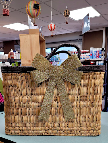 Opinii despre Droguerie Limousine - Le comptoir de la droguerie în Limoges - Quincaillerie