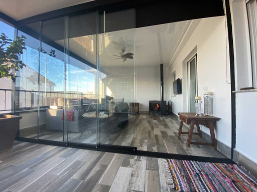 Cerramientos Tejero Benalmadena - Fuengirola | Cortinas de cristal | Pérgolas bioclimáticas