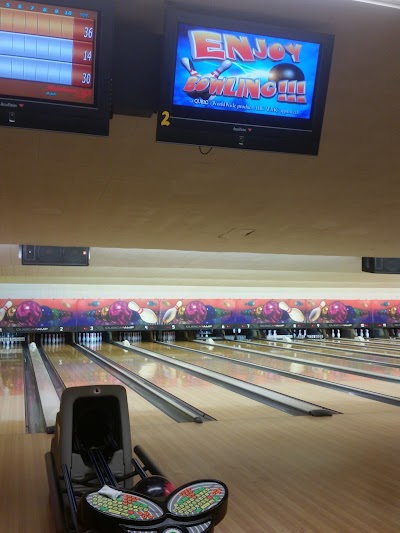 Bowlero Lanes