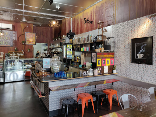 Earth Market Cafe