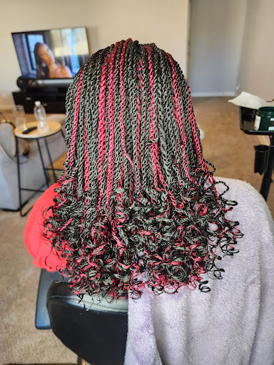 CHANEL HAIR BRAIDING - Thumbnail