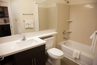 Candlewood Suites Alexandria