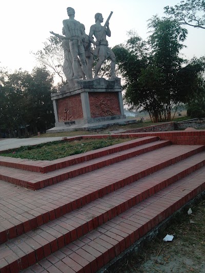 Photos of Katka Monument