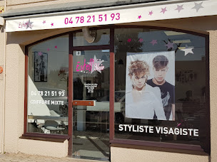 Photo n°4 de Estell' Hair salon de coiffure à Mions (Salon de coiffure)