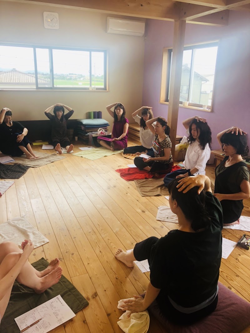 YOGA SCHOOL Kuan Yin